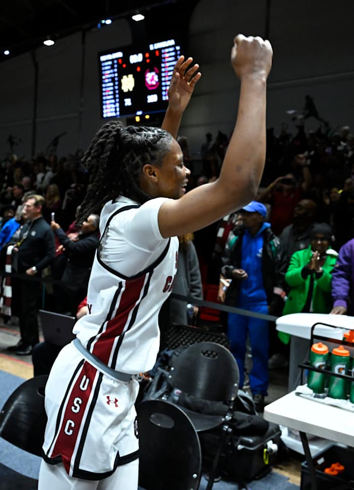 MiLaysia Fulwiley (12) reacts against the No. 10 Notre Dame Fighting Irish